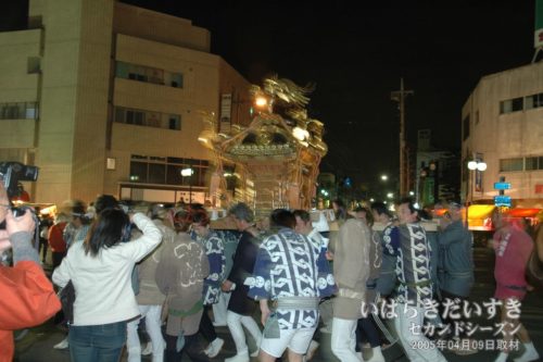 【 日立市の神輿 】<br>栃木県の人間国宝が製作された神輿。