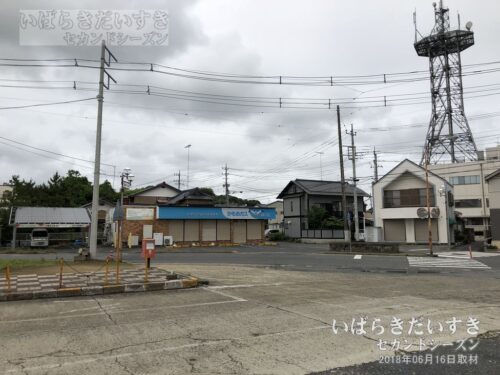 鉾田駅前のコンビニ跡（2018年撮影）