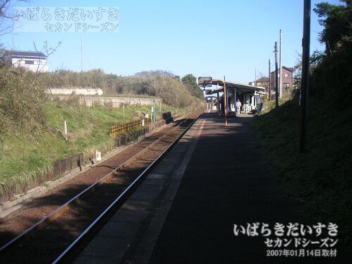 殿山駅 駅ホームから北東方向阿字ヶ浦方面を望む（2007年）