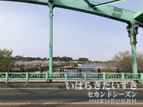 大正橋から小野川(霞ヶ浦方面)を望む