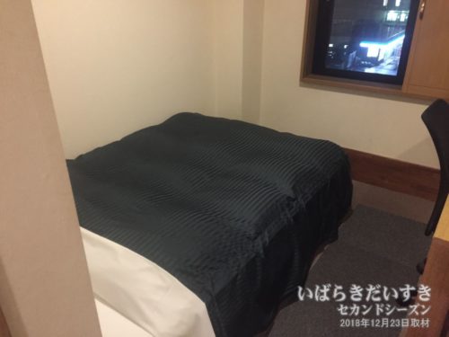 シングルルーム ベッド：ホテルウィングインターナショナル鹿嶋