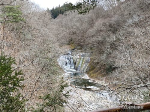 生瀬の滝。