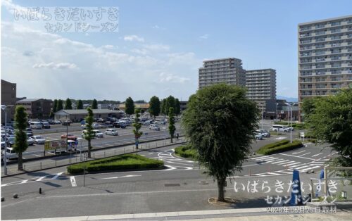 ひたち野うしく駅 西口 駅前ロータリー（2020年撮影）