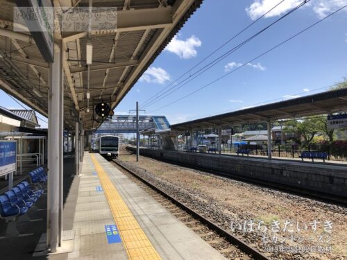 勿来駅 駅ホームから水戸方面を望む（2019年撮影）