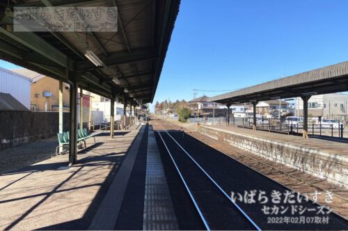 稲戸井駅 駅ホームから守谷方面を望む（2022年撮影）