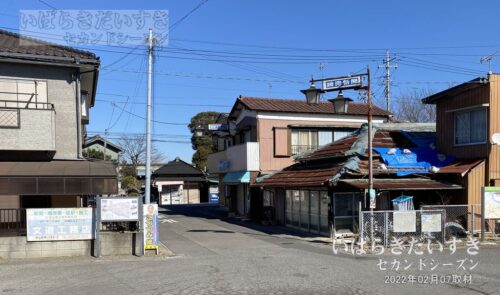 稲戸井駅 駅前の通り（2022年撮影）