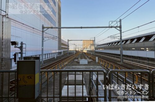 八潮駅 駅ホームから北方筑波方面を望む（2022年撮影）