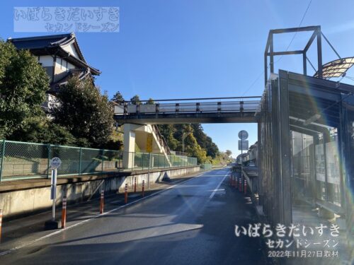 石岡南台駅停留所から、常陸小川駅方面を望む（2022年撮影）