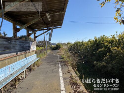 小川高校下駅 | 駅ホームから玉造町、鉾田方面を望む（2022年撮影）
